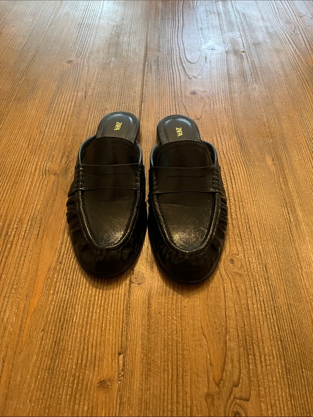 Zara Black leather Mule
